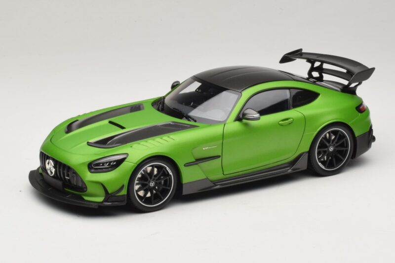 Mercedes AMG GT Black Series C190 Matt Green Metallic Minichamps 1:18 110032022 Metaal