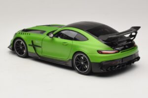 Mercedes AMG GT Black Series C190 Matt Green Metallic Minichamps 1:18 110032022 Metaal — afbeelding 7 van 8
