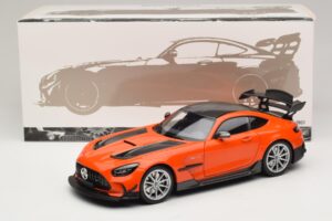 Mercedes AMG GT Black Series C190 Oranje met Zilveren Velgen Minichamps 1:18 110032024 Metaal — afbeelding 8 van 8