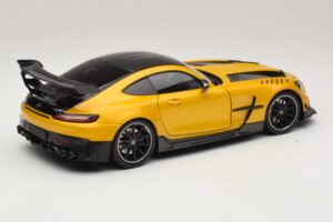 Mercedes AMG GT Black Series C190 Solarbeam Yellow Metallic Minichamps 1:18 110032021 Metaal — afbeelding 3 van 8