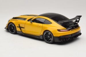 Mercedes AMG GT Black Series C190 Solarbeam Yellow Metallic Minichamps 1:18 110032021 Metaal — afbeelding 7 van 8