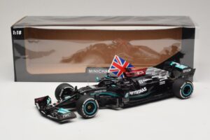 Mercedes AMG Petronas W12 E Performance L. Hamilton Winner British GP 2021 Minichamps 1:18 110211144 Hars — afbeelding 7 van 7