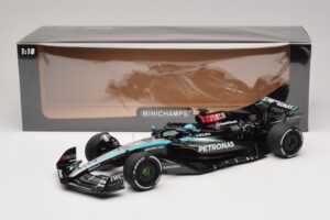 Mercedes AMG Petronas W15 E Performance G. Russell 2024 Minichamps 1:18 110240163 Hars — afbeelding 7 van 7