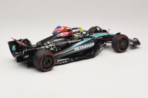 Mercedes AMG Petronas W15 E Performance L. Hamilton Winner British GP 2024 Minichamps 1:18 110241244 Hars — afbeelding 2 van 7
