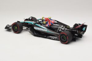 Mercedes AMG Petronas W15 E Performance L. Hamilton Winner British GP 2024 Minichamps 1:18 110241244 Hars — afbeelding 5 van 7