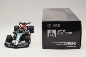Mercedes AMG Petronas W15 E Performance L. Hamilton Winner British GP 2024 Minichamps 1:18 110241244 Hars — afbeelding 6 van 7