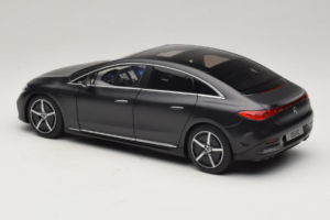Mercedes EQE V295 Graphite Grey Magno NZG 1:18 B66961108 Metaal — afbeelding 4 van 8
