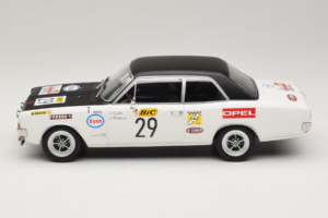 Opel Commodore A #29 J-L. Clarr / J-P. Peyroux Tour de France Automobile 1971 MCG 1:18 MCG18562R Metaal — afbeelding 3 van 6