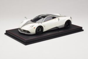 Pagani Huayra Luminous Green AB 1:18 REMC041 Hars — afbeelding 2 van 7