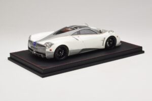 Pagani Huayra Luminous Green AB 1:18 REMC041 Hars — afbeelding 3 van 7