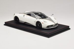 Pagani Huayra Luminous Green AB 1:18 REMC041 Hars — afbeelding 4 van 7