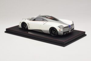 Pagani Huayra Luminous Green AB 1:18 REMC041 Hars — afbeelding 5 van 7