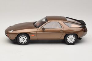 Porsche 928 S Tobacco Metallic GT Spirit 1:18 GT1005 Hars — afbeelding 3 van 6