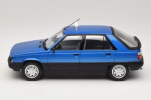 Renault 11 GTL Taxi James Bond MCG 1:18 MCG18833 Metaal — afbeelding 3 van 6