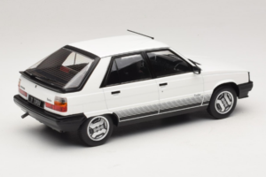Renault 11 Turbo Wit MCG 1:18 MCG18589 Metaal — afbeelding 2 van 6