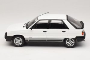 Renault 11 Turbo Wit MCG 1:18 MCG18589 Metaal — afbeelding 3 van 6