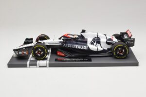 Scuderia AlphaTauri AT04 D. Ricciardo Hungarian GP 2023 Minichamps 1:18 117231203 Hars — afbeelding 3 van 7