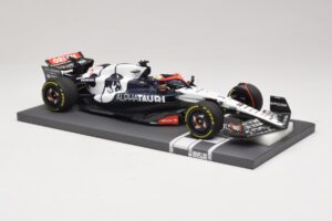 Scuderia AlphaTauri AT04 D. Ricciardo Hungarian GP 2023 Minichamps 1:18 117231203 Hars — afbeelding 4 van 7