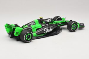 Stake Kick Sauber C44 G. Zhou Emilia Romagna GP 2024 Minichamps 1:18 117240124 Hars — afbeelding 2 van 7