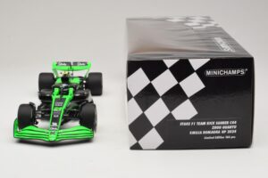 Stake Kick Sauber C44 G. Zhou Emilia Romagna GP 2024 Minichamps 1:18 117240124 Hars — afbeelding 6 van 7