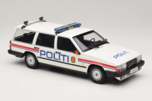 Volvo 740 GL Stationwagon Politi Norway Minichamps 1:18 155171796 Metaal — afbeelding 4 van 6