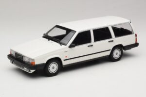 Volvo 740 GL Stationwagon Wit Minichamps 1:18 155171772 Metaal