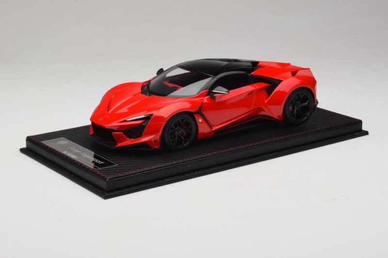 W Motors Fenyr Supersport Rood SophiArt 1:18 SA003-06 Hars