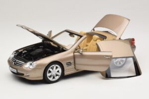 Mercedes SL500 R230 Travertine Beige Norev 1:18 183843 Metaal — afbeelding 2 van 9