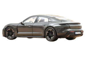 Porsche Taycan Turbo S Slate Grey Neo Norev 1:18 187654 Metaal — afbeelding 3 van 5