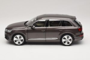 Audi Q7 4M Argus Brown Minichamps 1:18 5011407615 Metaal — afbeelding 4 van 8