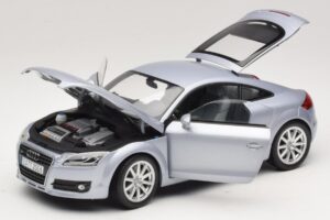 Audi TT 8N Silverblue Metallic Minichamps 1:18 100015020 Metaal — afbeelding 2 van 8