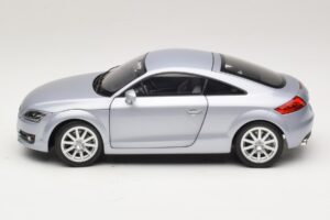 Audi TT 8N Silverblue Metallic Minichamps 1:18 100015020 Metaal — afbeelding 4 van 8