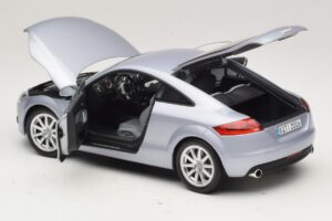 Audi TT 8N Silverblue Metallic Minichamps 1:18 100015020 Metaal — afbeelding 5 van 8