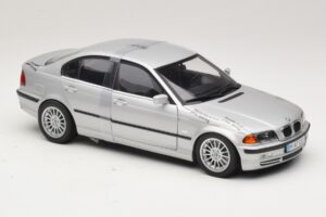 BMW 3-Series E46 6-Cylinder Zilver UT Models 1:18 20512 Metaal — afbeelding 4 van 6