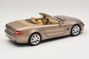 Mercedes SL500 R230 Travertine Beige Norev 1:18 183843 Metaal — afbeelding 3 van 9