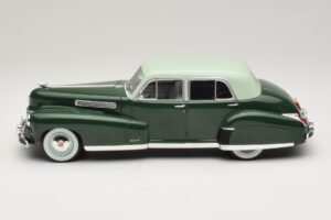 Cadillac Fleetwood Series 60 Special Groen MCG 1:18 MCG18657 Metaal — afbeelding 3 van 6