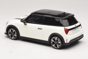 Mini Cooper S F66 Nanuq White Metallic Otto 1:18 OT1245 Hars — afbeelding 5 van 6
