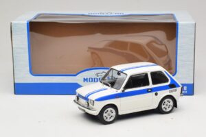 Fiat 126 Castrol Livery Wit Blauw MCG 1:18 MCG18666 Metaal — afbeelding 6 van 6