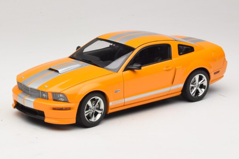 Ford Mustang GT S197 Grabber Orange Metallic AUTOart 1:18 73117-A1 Metaal
