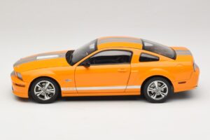 Ford Mustang GT S197 Grabber Orange Metallic AUTOart 1:18 73117-A1 Metaal — afbeelding 4 van 8