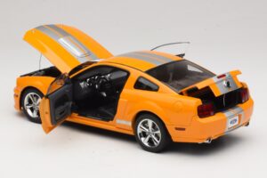 Ford Mustang GT S197 Grabber Orange Metallic AUTOart 1:18 73117-A1 Metaal — afbeelding 5 van 8