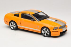 Ford Mustang GT S197 Grabber Orange Metallic AUTOart 1:18 73117-A1 Metaal — afbeelding 6 van 8