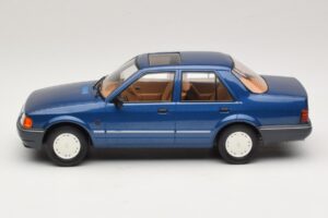 Ford Orion Mk2 1.6i Metallic Blue MCG 1:18 MCG18490 Metaal — afbeelding 3 van 6