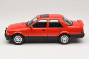 Ford Orion Mk2 1600E Rood MCG 1:18 MCG18488 Metaal — afbeelding 3 van 6