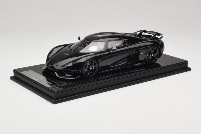 Koenigsegg Regera Zwart Carbon Pakket Beige Interieur FrontiArt 1:18 REMC042 Hars