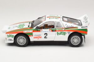 Lancia 037 #2 A. Bettega / M. Perissinot Rally San Marino 1984 Kyosho 1:18 08306F Metaal — afbeelding 4 van 8