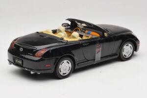 Lexus SC430 Cabriolet Zwart Motormax 1:18 73119 Metaal — afbeelding 2 van 6