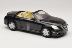 Lexus SC430 Cabriolet Zwart Motormax 1:18 73119 Metaal — afbeelding 4 van 6