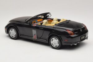 Lexus SC430 Cabriolet Zwart Motormax 1:18 73119 Metaal — afbeelding 5 van 6