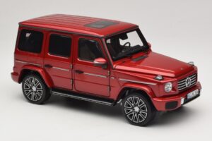 Mercedes G-Class W465 Hyacinth Red Norev 1:18 183037 Metaal — afbeelding 4 van 6
